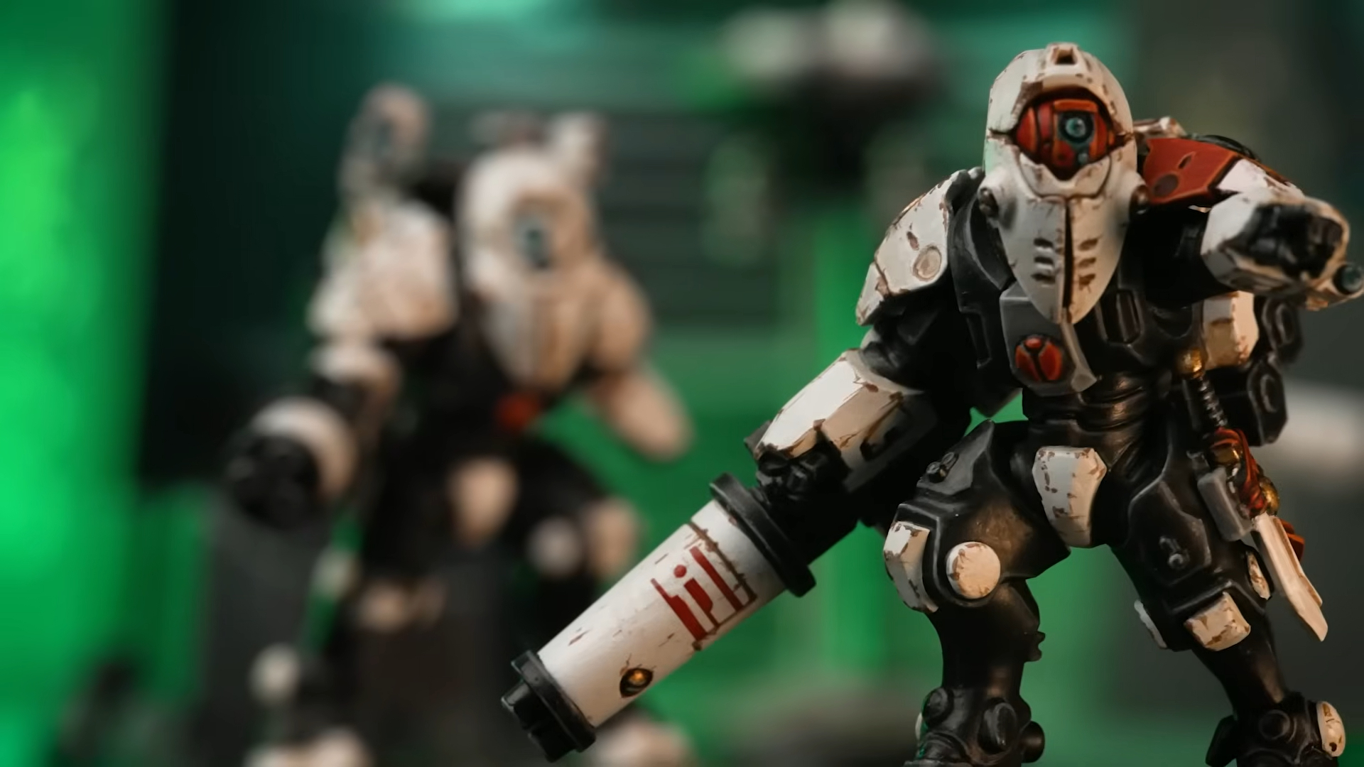 Tau Kill Team: Dead Silence models on a Necron battlefield