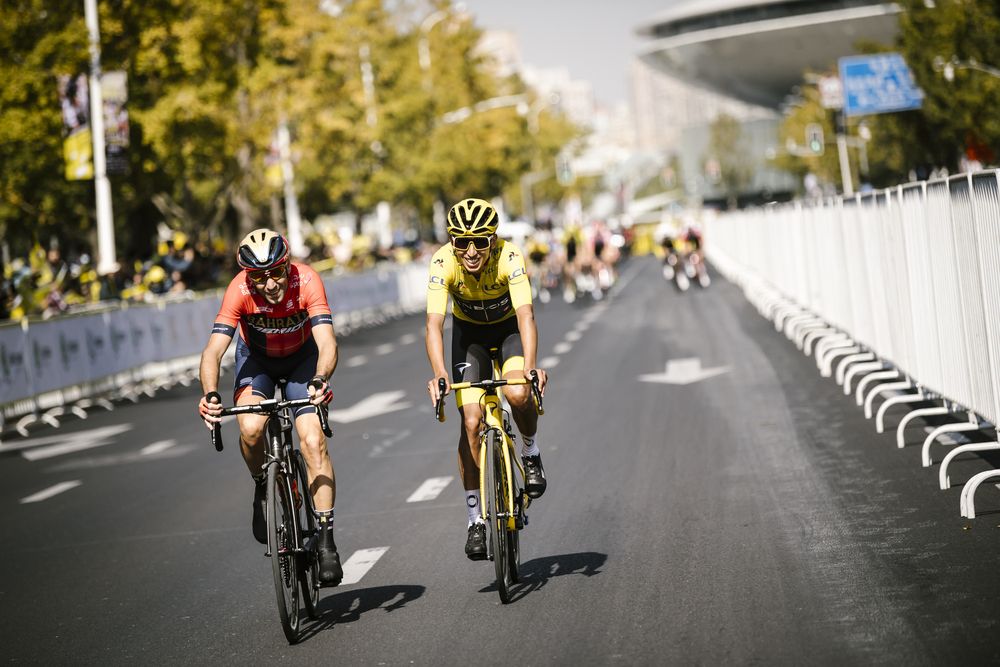 Nibali and Bernal on the move