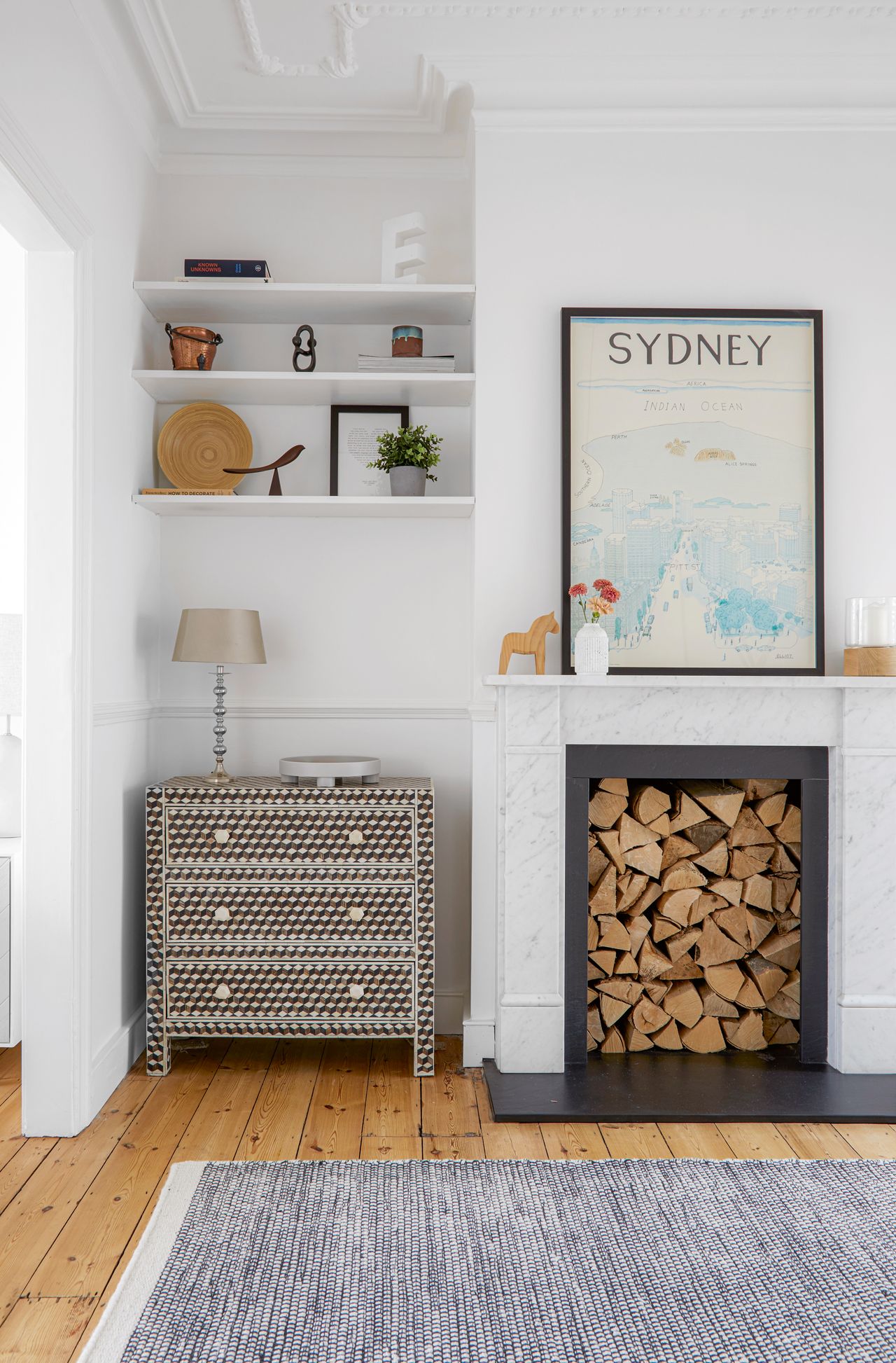 Neutral living room with open shelves