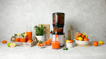 Kuvings Auto10 Hands-Free Juicer