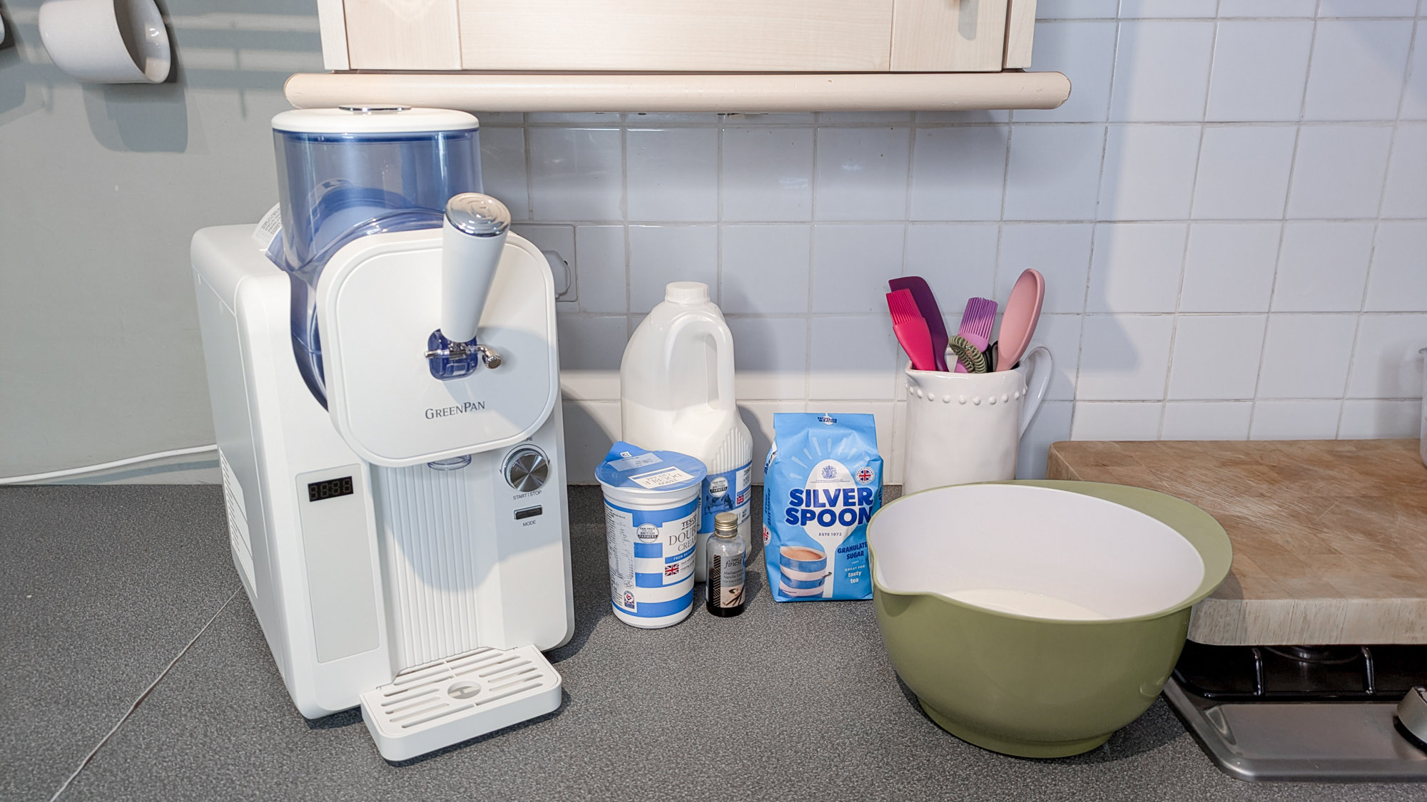 GreenPan Frost &amp;amp; Serve ice cream maker