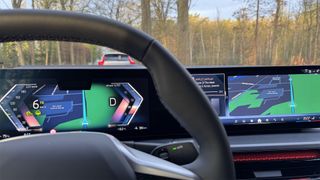 Waze on BMW i4 displays