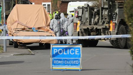 Police, Novichok, Salisbury, Skripal