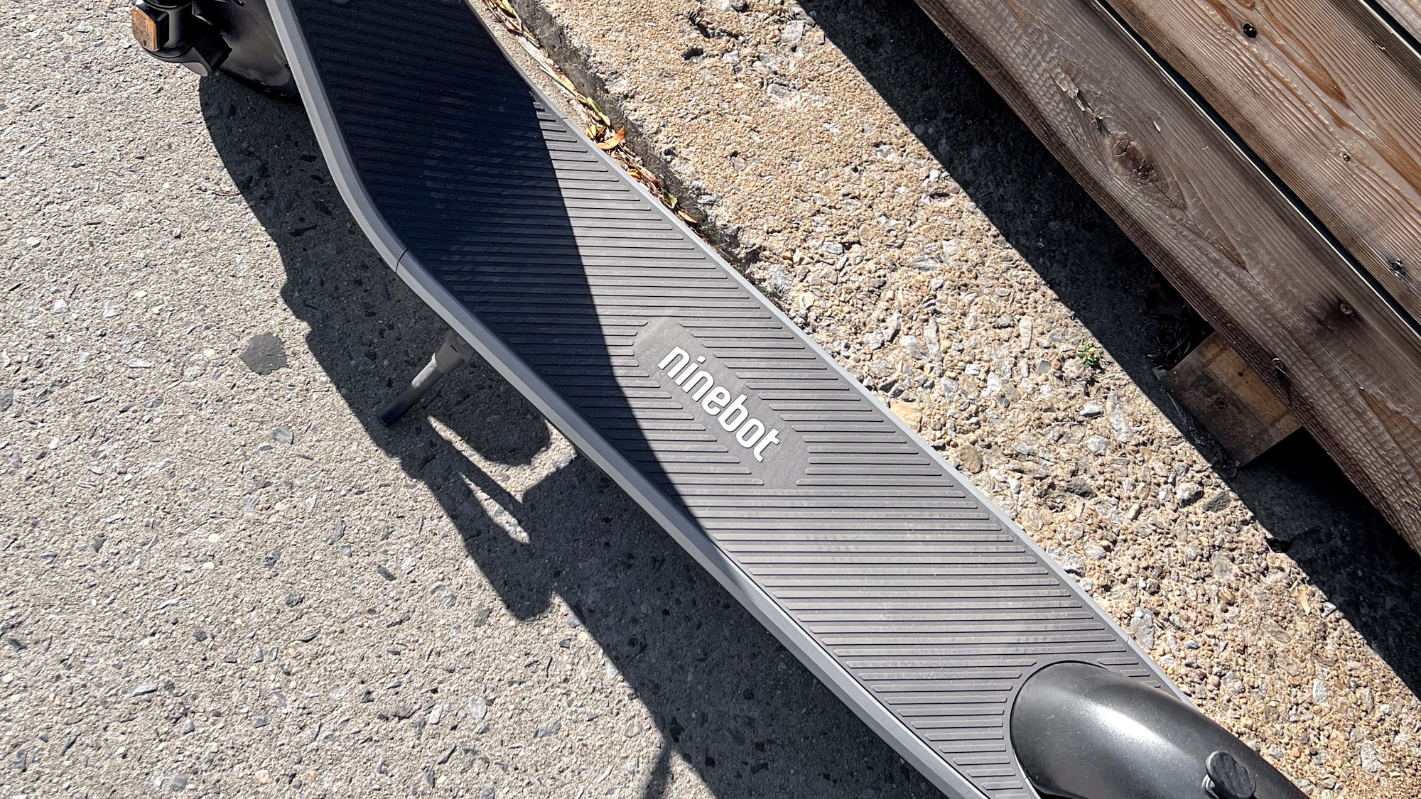 The deck of a Segway Ninebot E2 Plus II