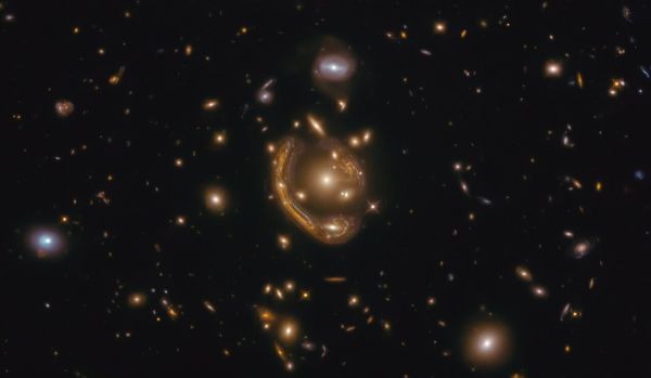 Scientists pinpoint age of molten ‘Einstein ring’ – Livescience.com