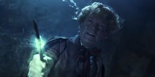 Gilderoy Lockhart (Kenneth Branagh) is about to make an amnesiac out of himself in Harry Potter and