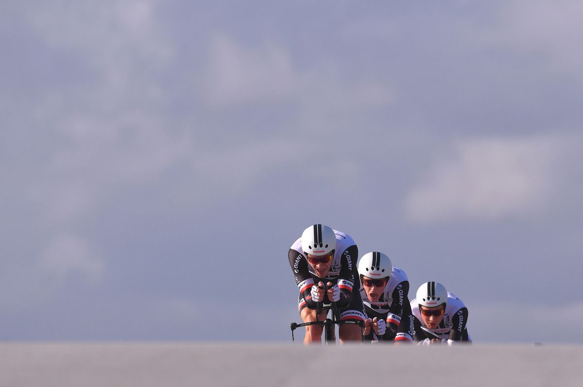 Nikias Arndt leads Sunweb over the crest