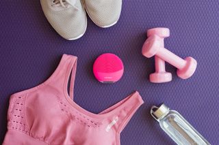 FOREO LUNA mini 3, LUNA mini 3 post workout skin care device, post workout facial cleansing device, LUNA mini 3 post workout skin care device