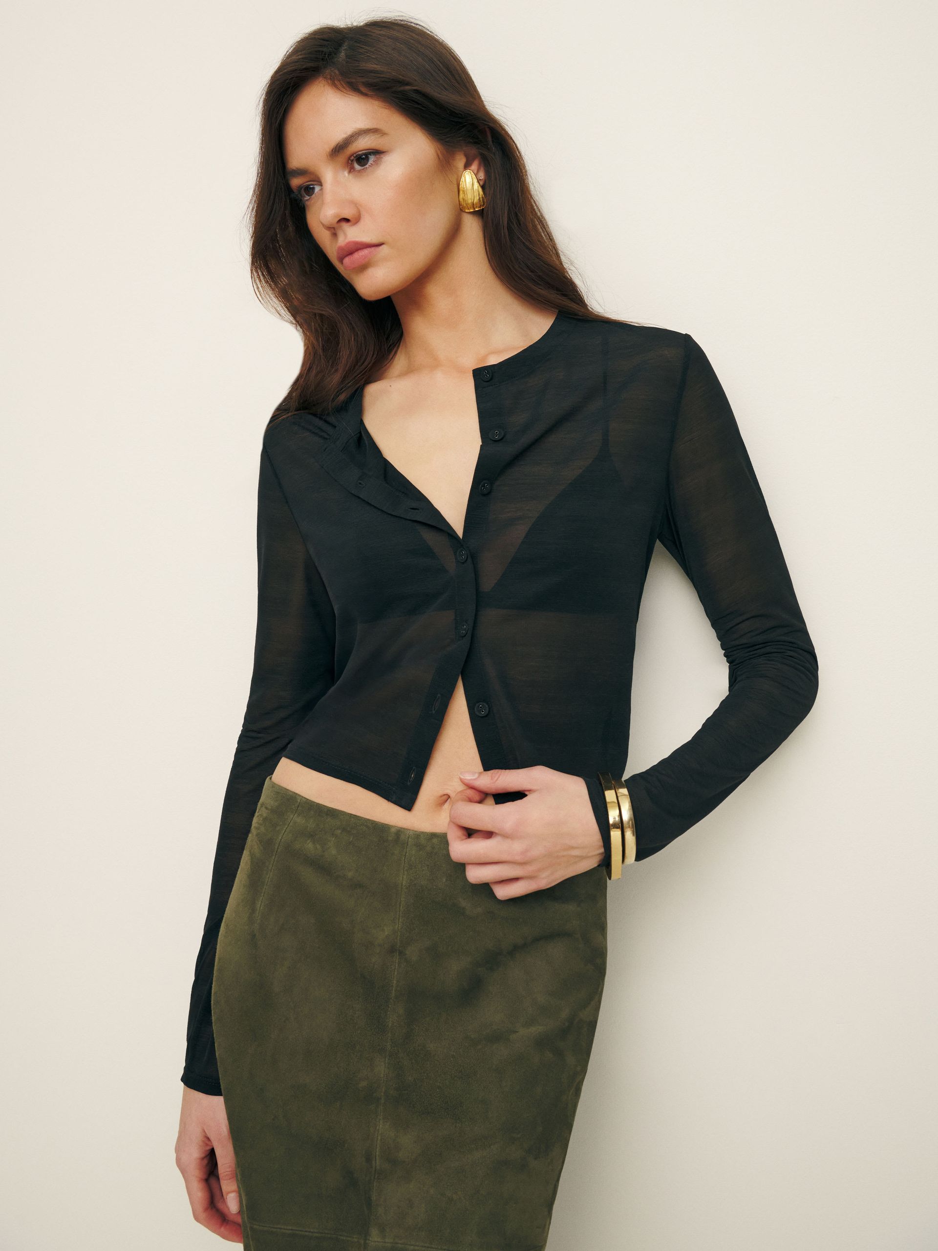 missing-image تسوق من بين 32 اختيارات للأزياء الإصلاحية لفصل الربيع من محررينا