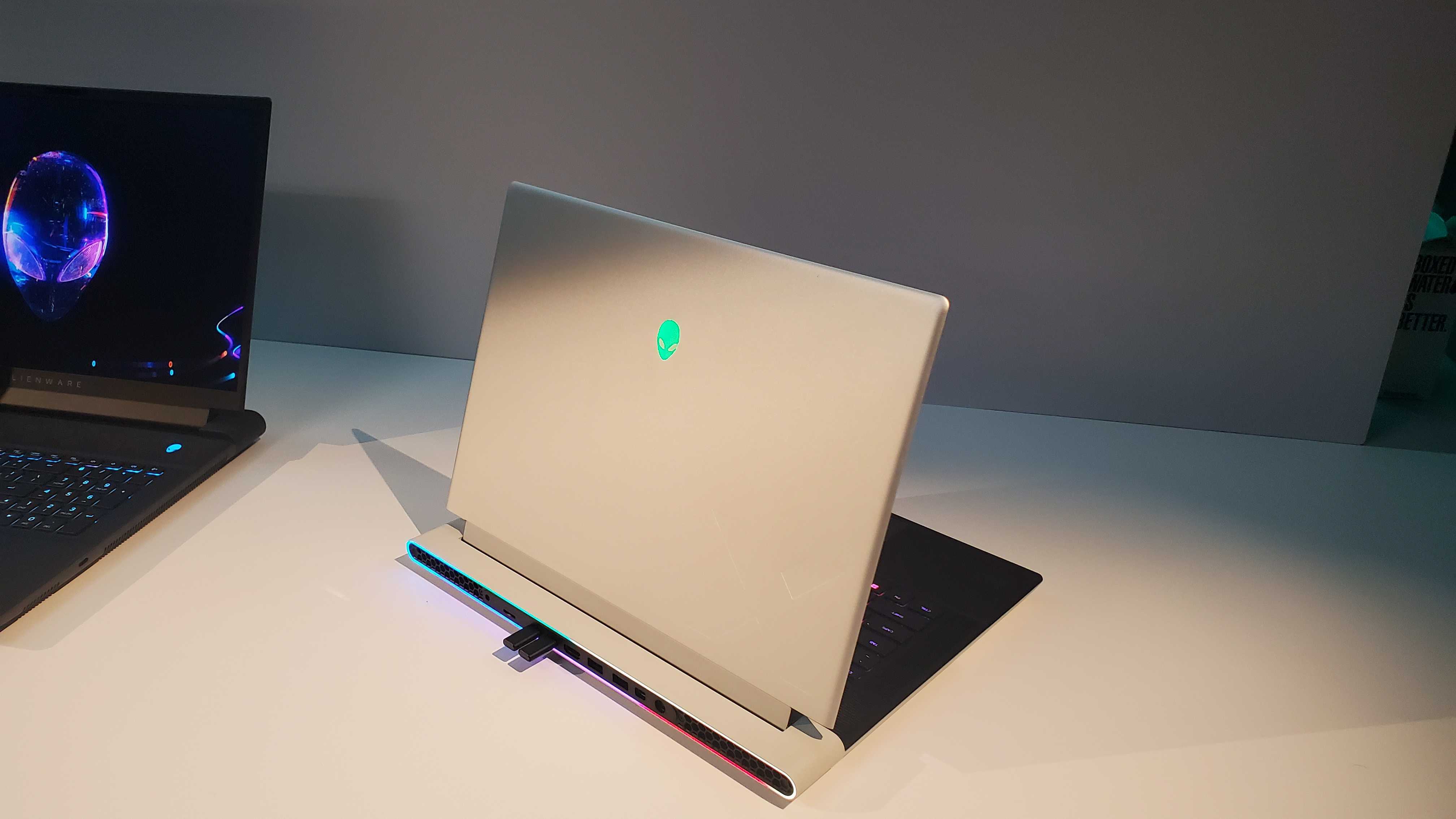 white gaming laptop