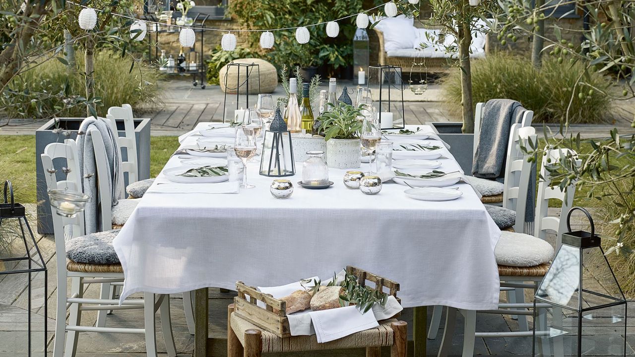 Easter table decor: White Cotton Tablecloth