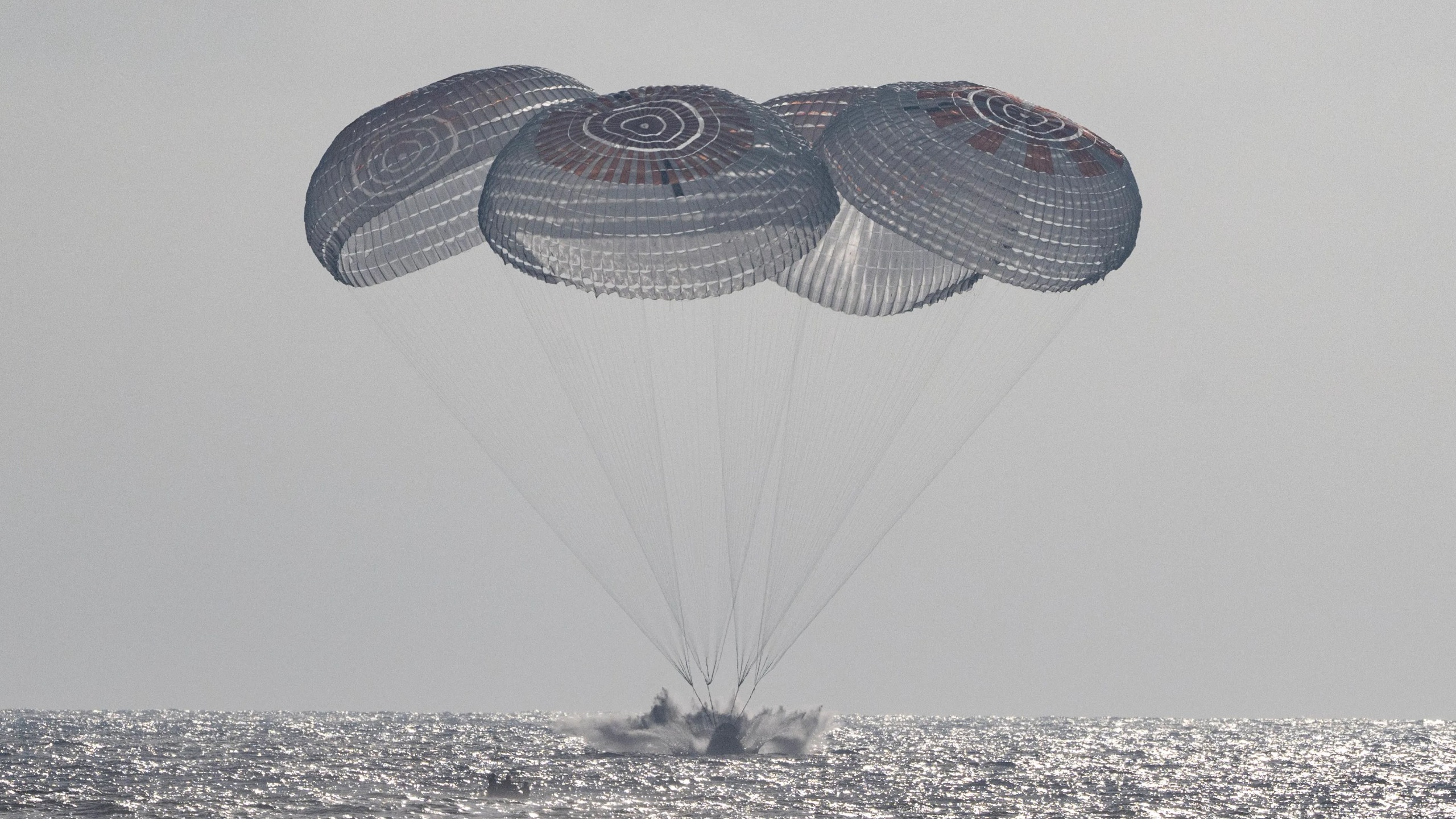 SpaceX's Crew Dragon capsule Freedom lands with NASA astronauts Jessica Meir and Jack Hathaway, ESA astronaut Sophie Adenot and Roscosmos' Andrey Fedyaev aboard in the Pacific Ocean on Oct. 8, 2026.