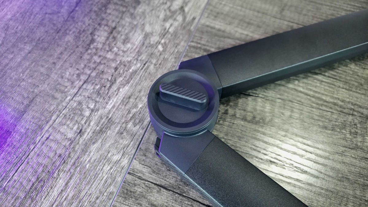 Image of the HyperX Caster microphone and camera boom arm.