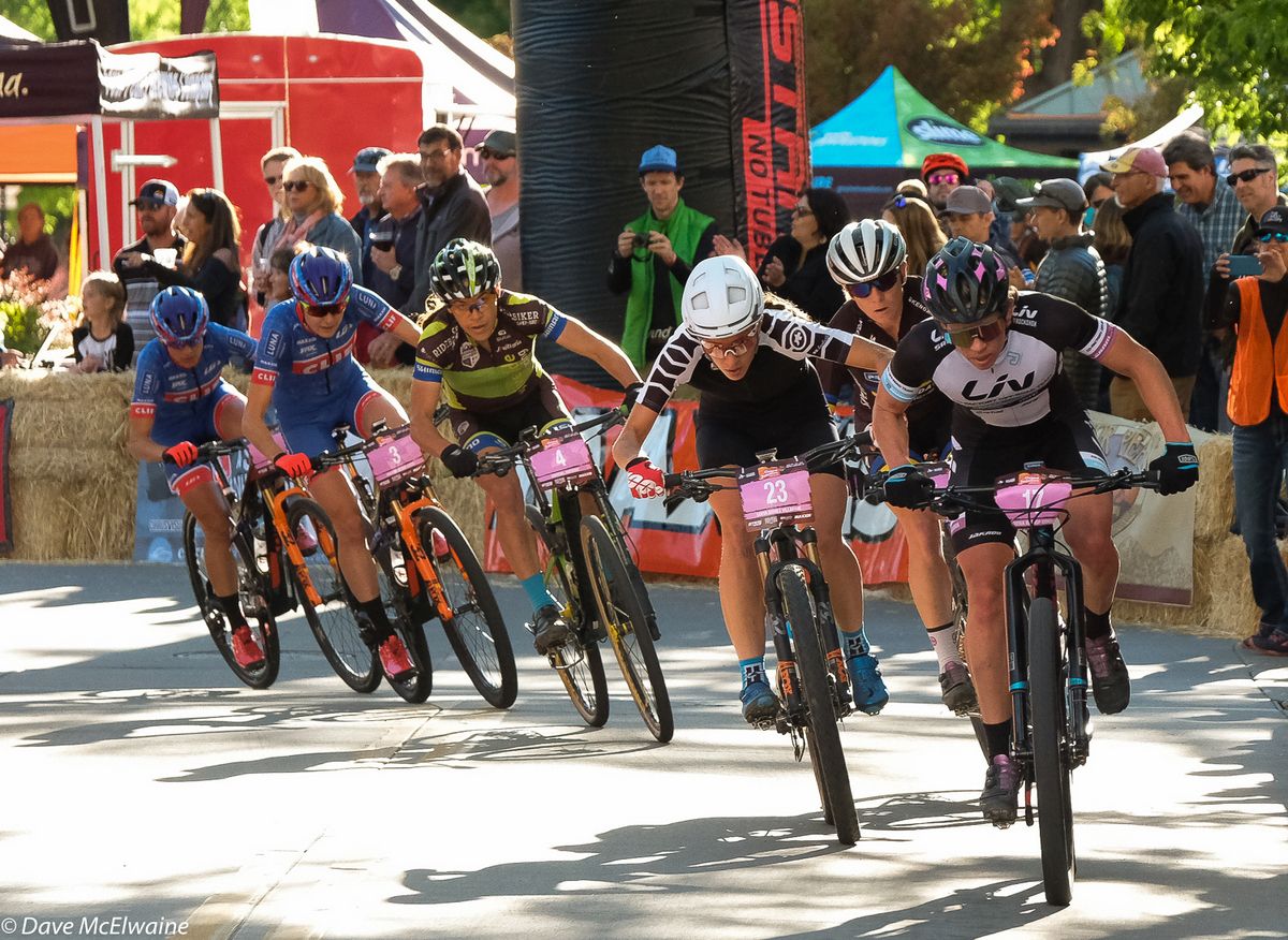 Serena Bishop (Liv-SRAM) leading mid-race