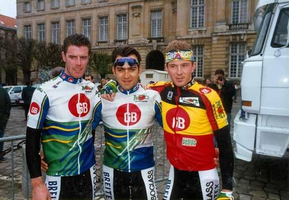 Franco Ballerini was supported by Mario Cipollini and Johan Museeuw in a strong GB-MG team in 1993.