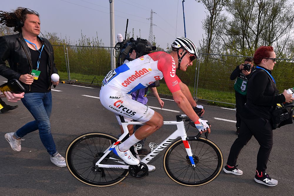 Mathieu van der Poel (Corendon-Circus) cuts on his elbow after crashing at the Tour of Flanders