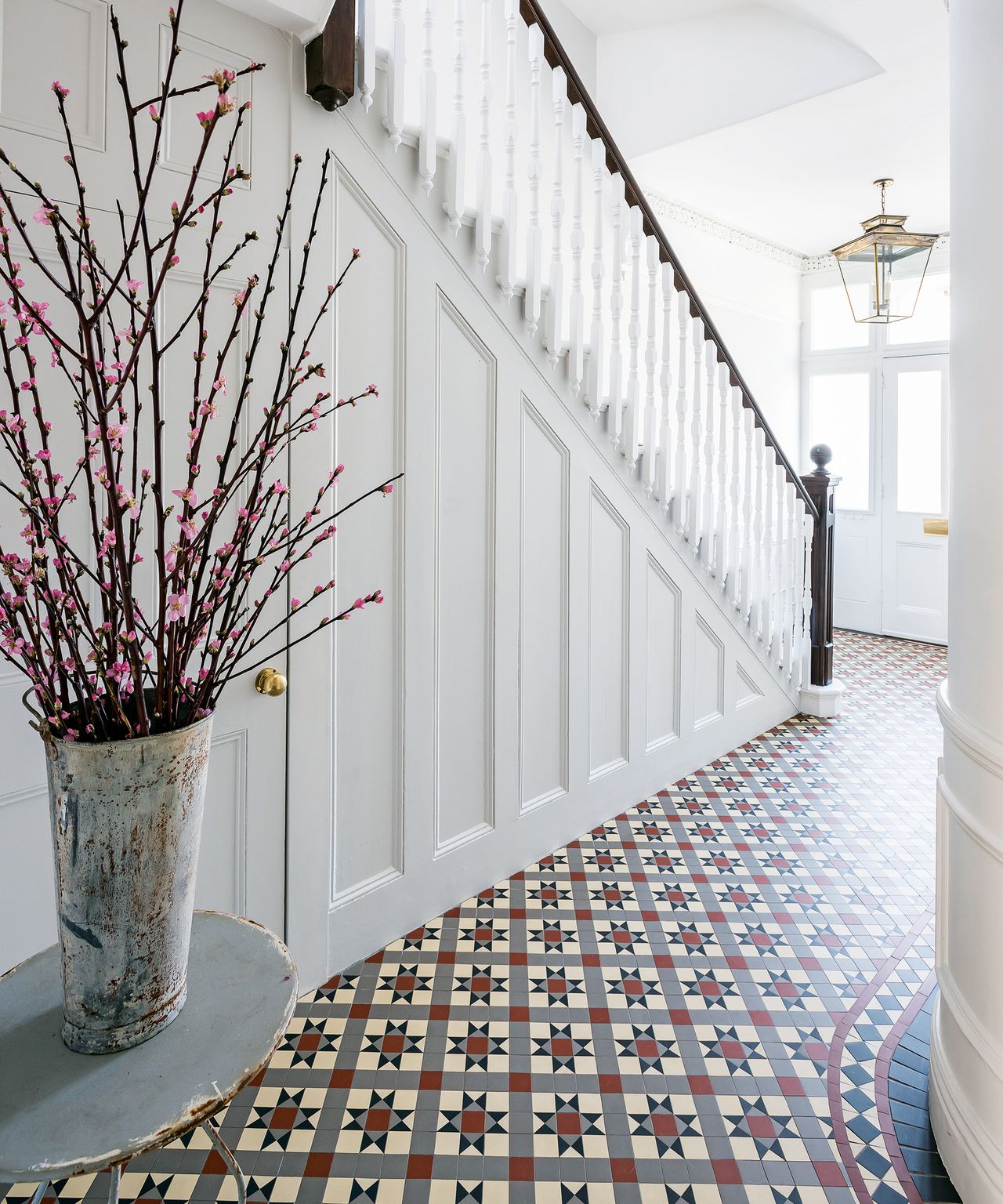 Victorian hallway tiles 16 looks for hallways and porches Homes and