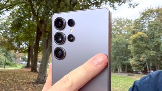 Galaxy S25 Ultra cameras, vertically