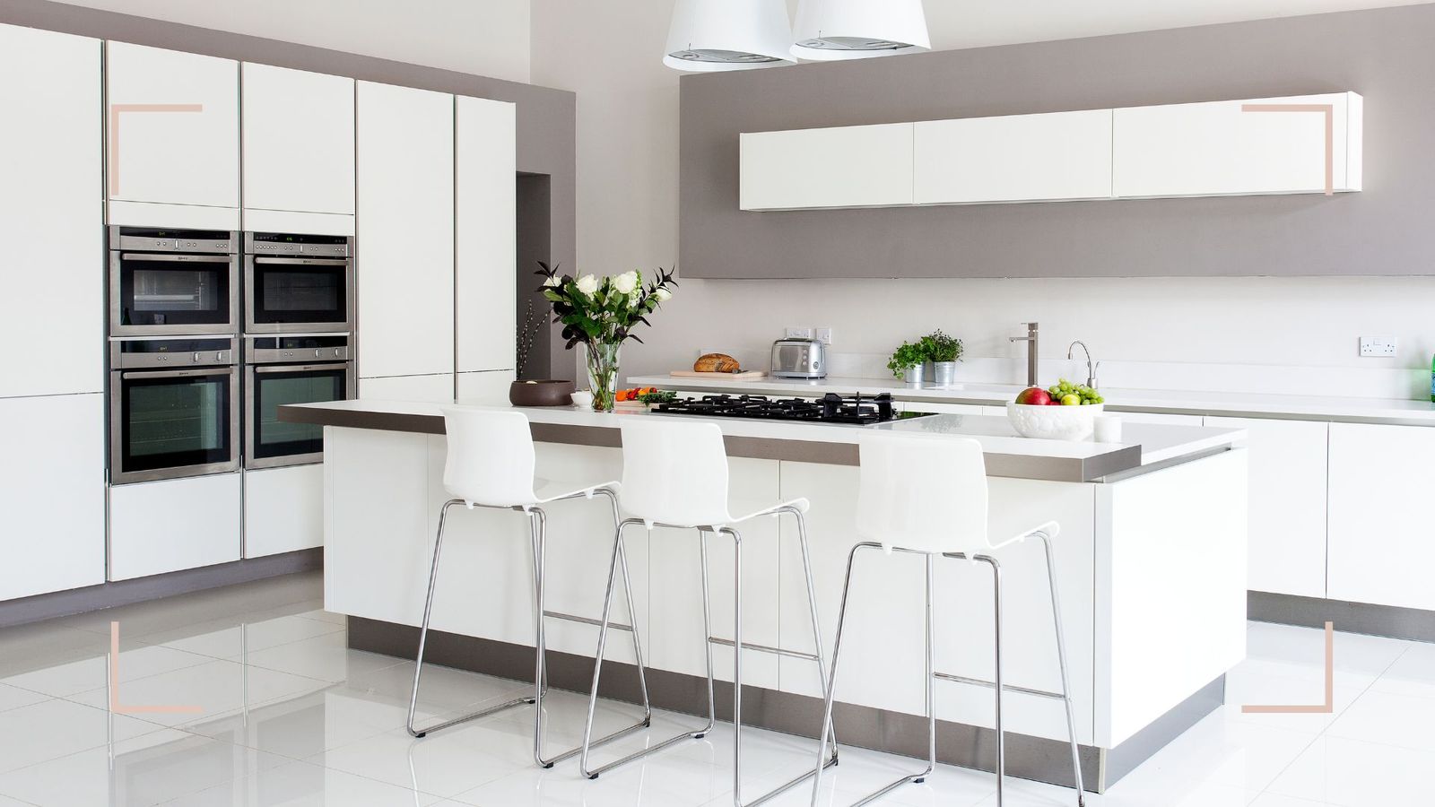 How to organise kitchen cupboards: 17 simple storage ideas | Woman & Home