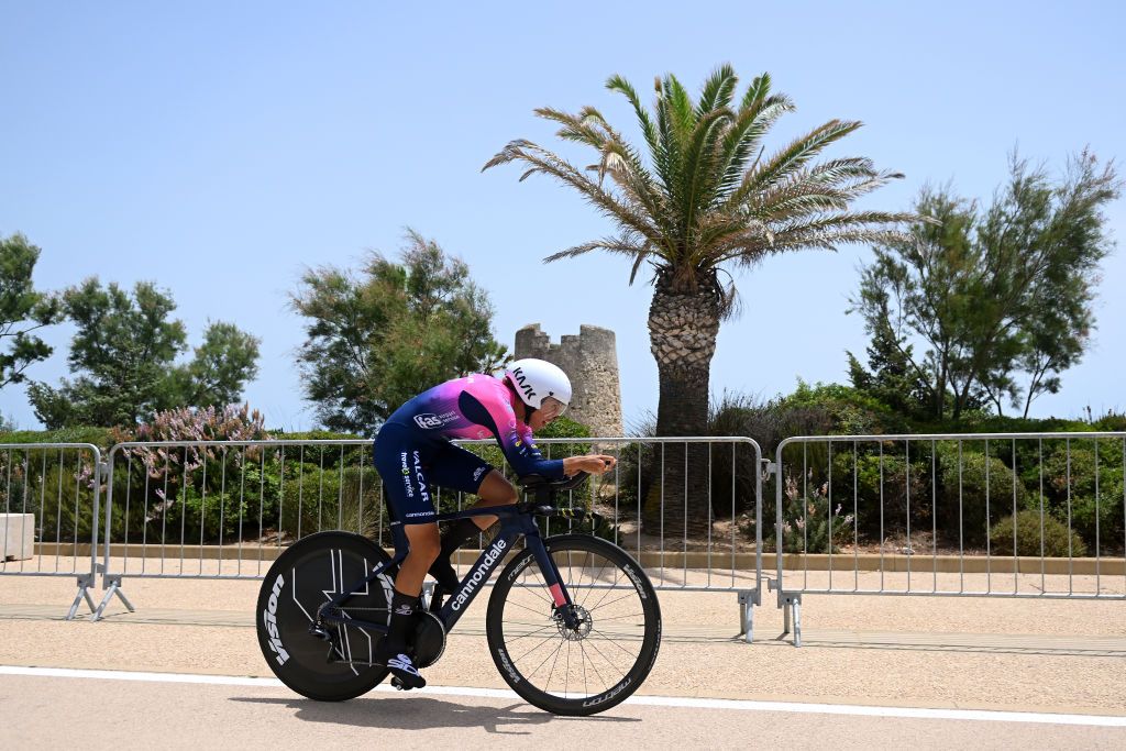 CAGLIARI ITALY JUNE 30 Silvia Persico of Italy and Valcar Travel Service Team sprints during the 33rd Giro dItalia Donne 2022 Stage 1 a 47km individual time trial stage from Cagliari to Cagliari ITT GiroDonne UCIWWT on June 30 2022 in Cagliari Italy Photo by Dario BelingheriGetty Images