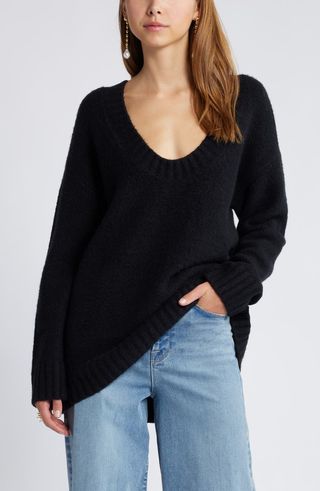 Oversize V-Neck Sweater