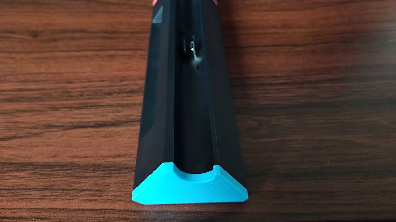 Side of SIWIQU Nintendo Switch 2 dock.