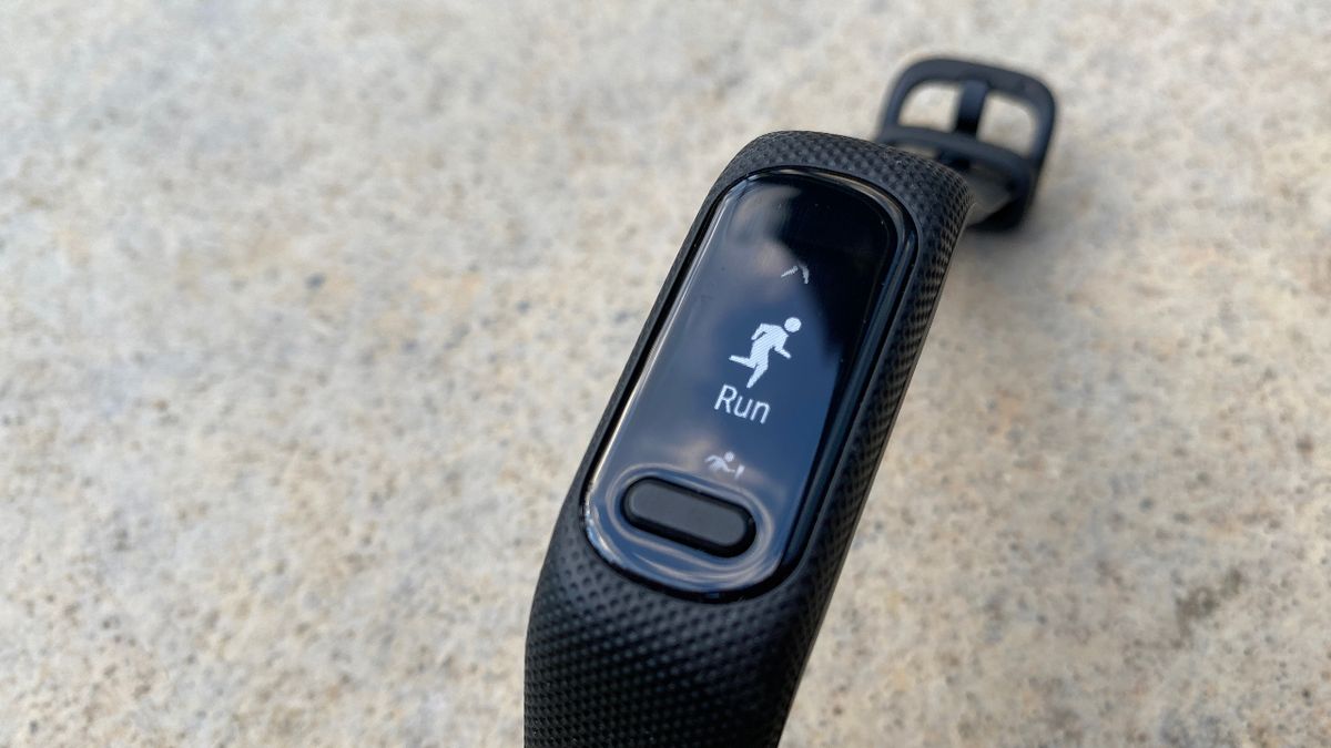 Garmin Vivosmart 5 Review | Coach