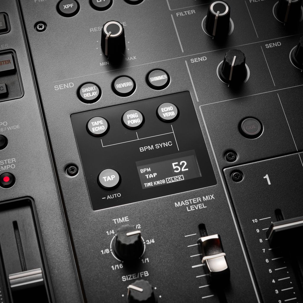 AlphaTheta DJM-V5