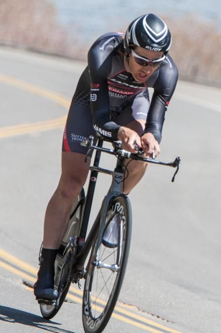 Jamey Driscoll (Jamis-Hagens Berman) on his way to the climb.