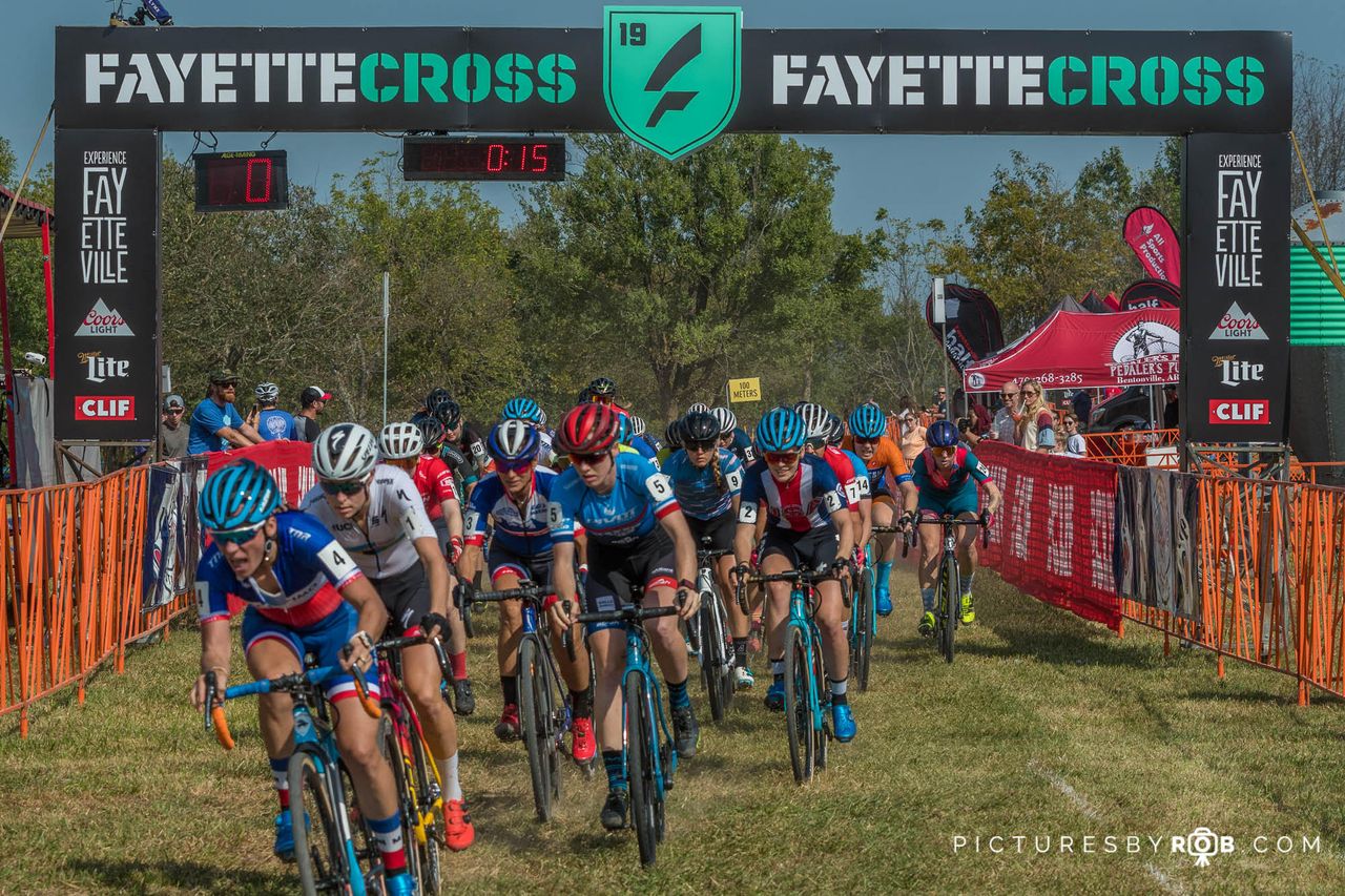 Caroline Mani (Pactimo / Colorado Proud) took the hole shot
