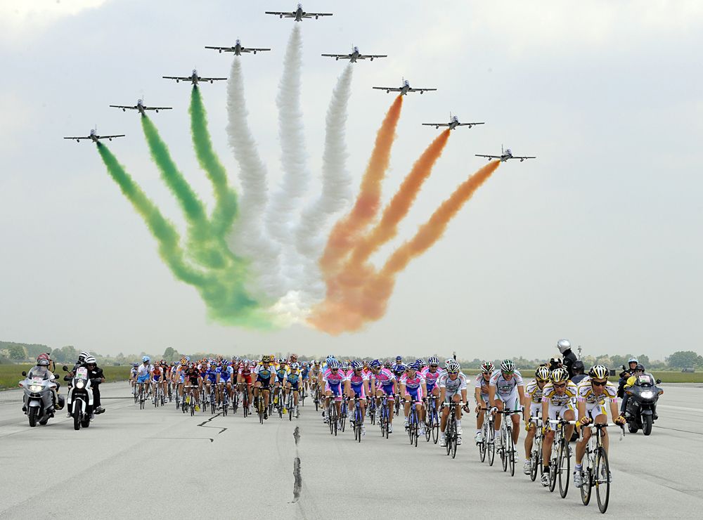 The Frecce Tricolori over the Giro in Rivolto in 2009