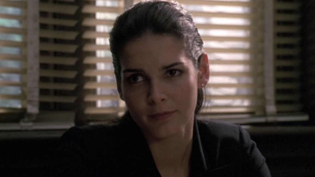 Angie Harmon on Law &amp; Order