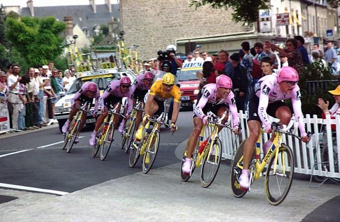 Laurent Jalabert in the maillot jaune in the 1995 Tour TTT