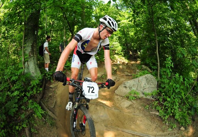 Jacob Albrecht (Specialized) riding switchbacks on the descent