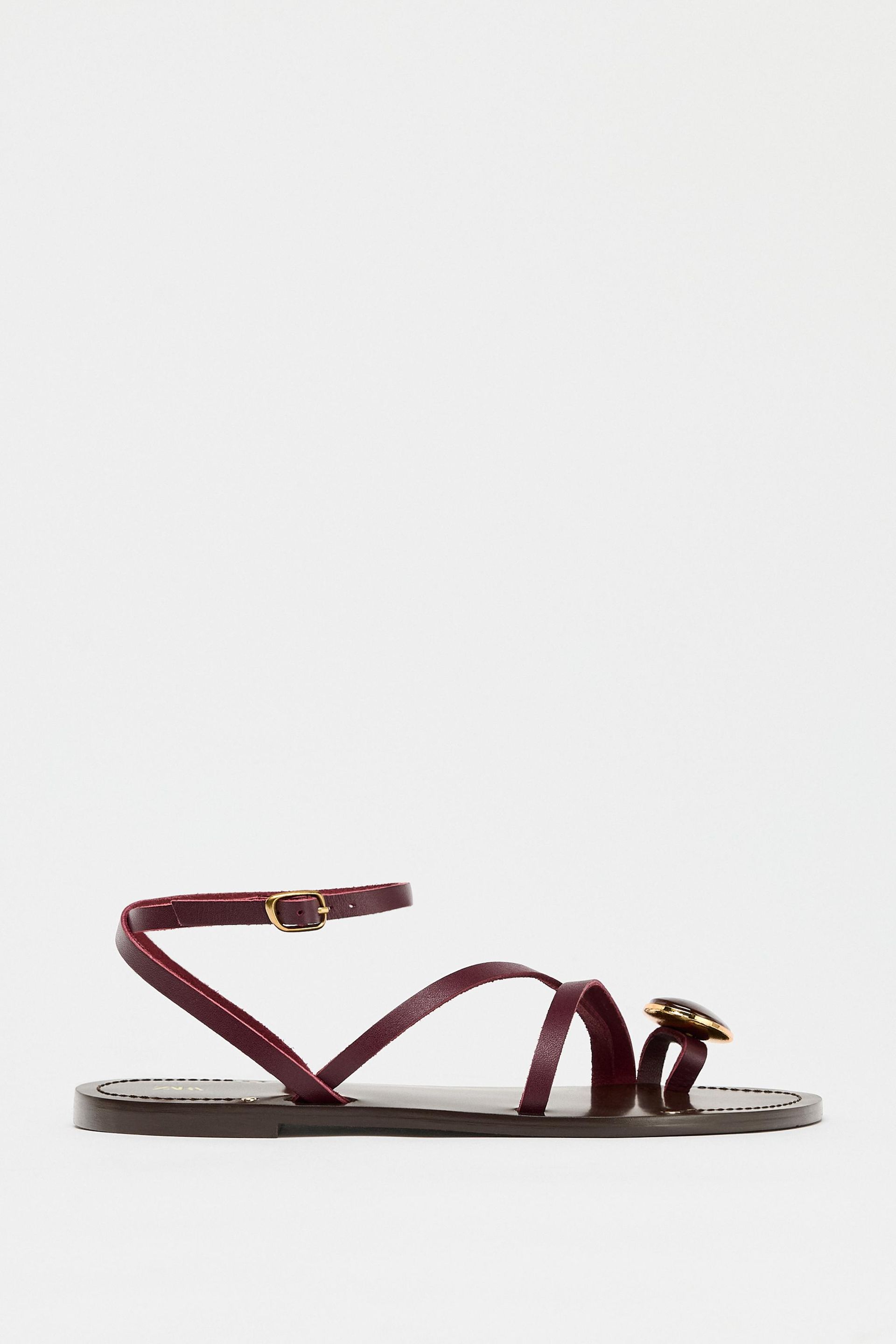 Flat Leather Sandals With Straps and Decoration