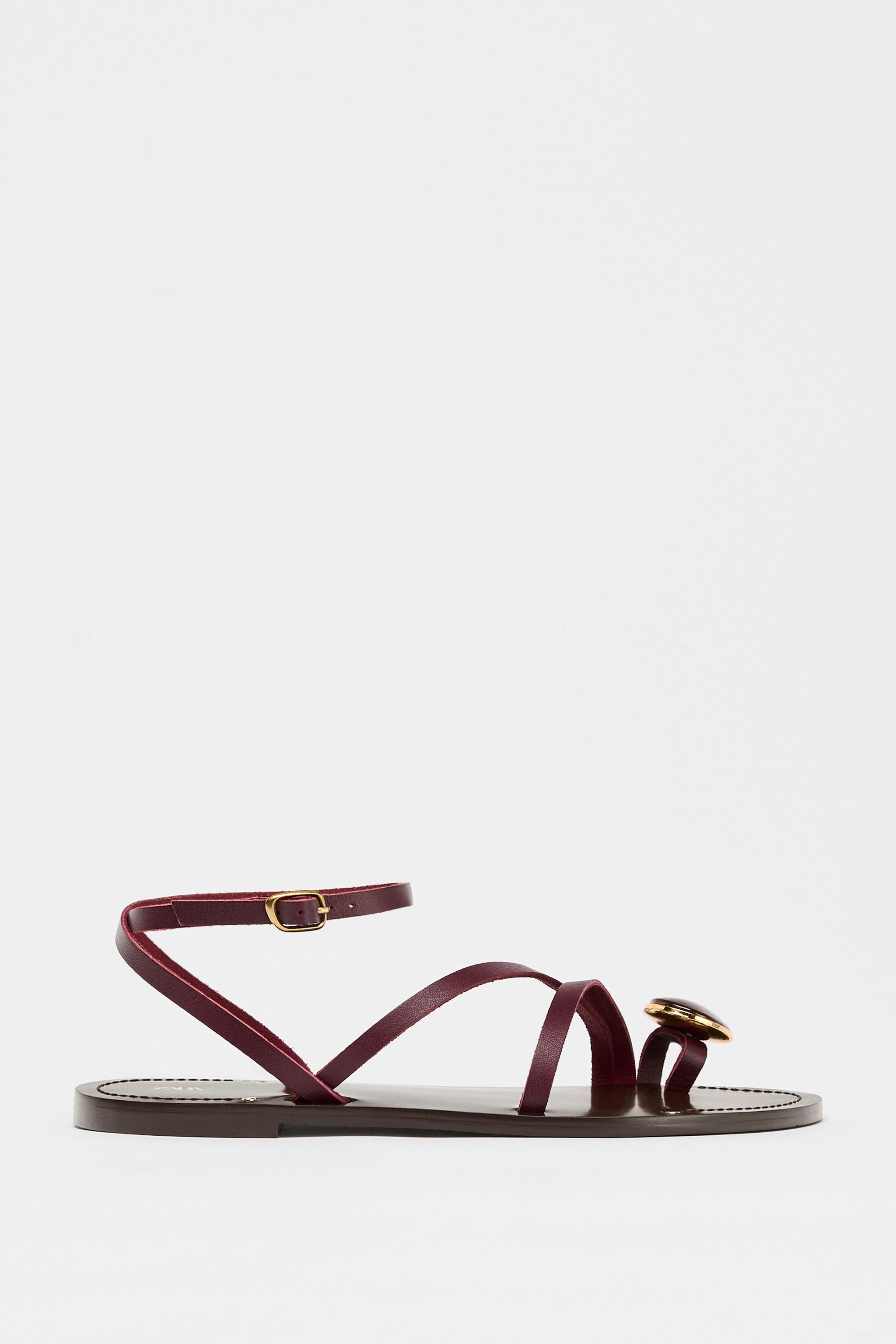 Flat Leather Sandals With Straps and Decoration