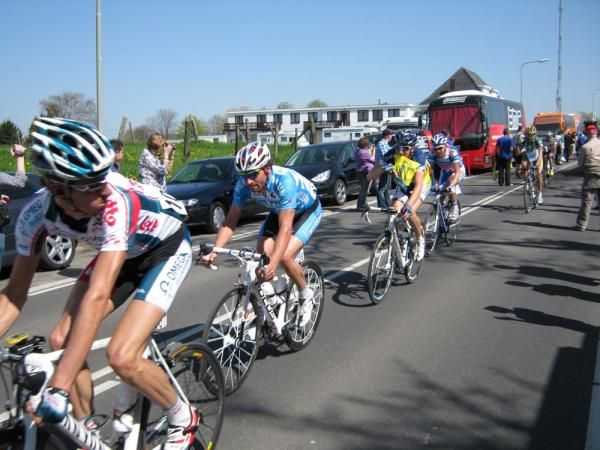 Staf Scheirlinckx (Omega Pharma-Lotto) watches the other riders in the early break