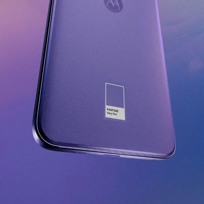 The Motorola Edge 30 Neo in Very Peri