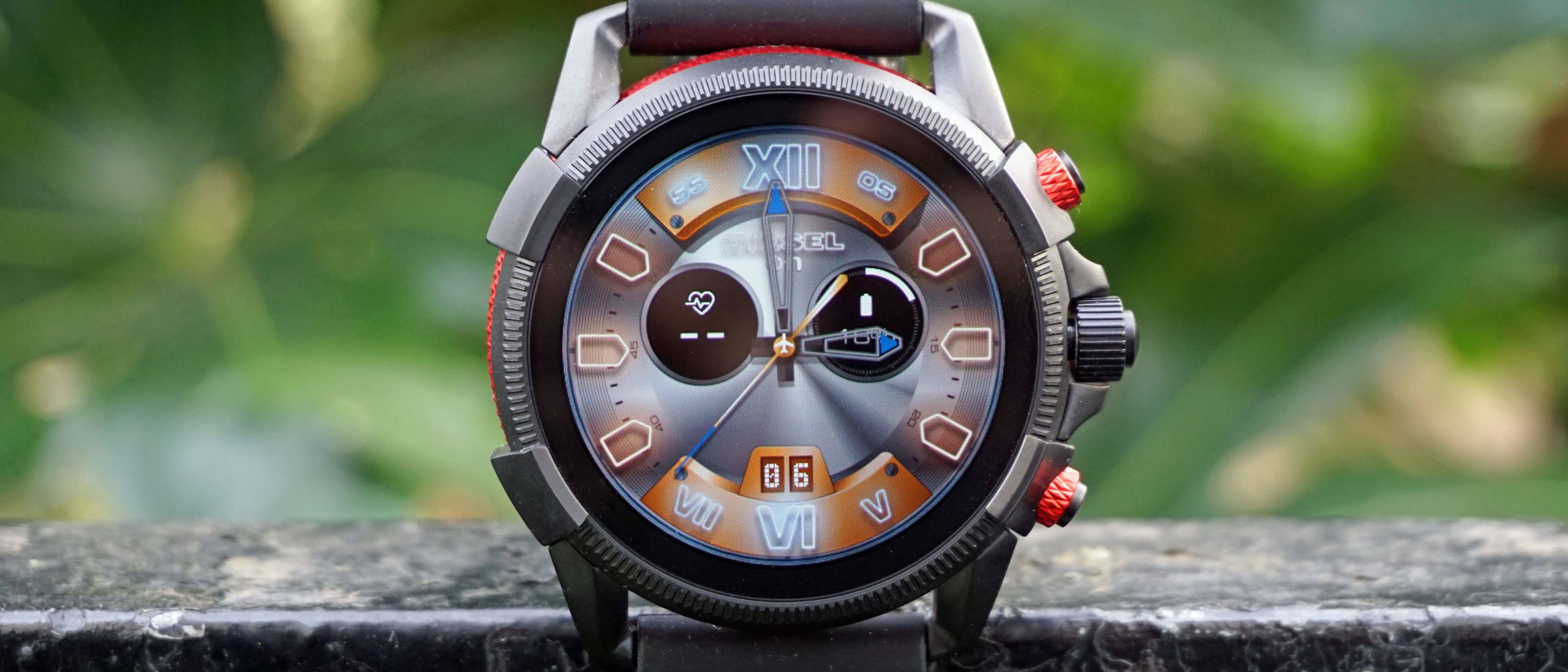 時計 DW6D1 DIESEL On FULL GUARD 2.5 Diesel On Full Guard 2.5 review | TechRadar