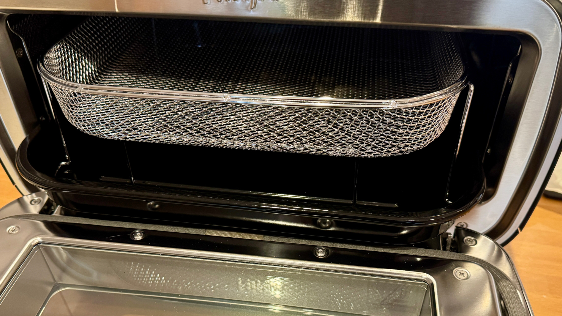 Ninja Artisan Electric Pizza Oven & Air Fryer basket