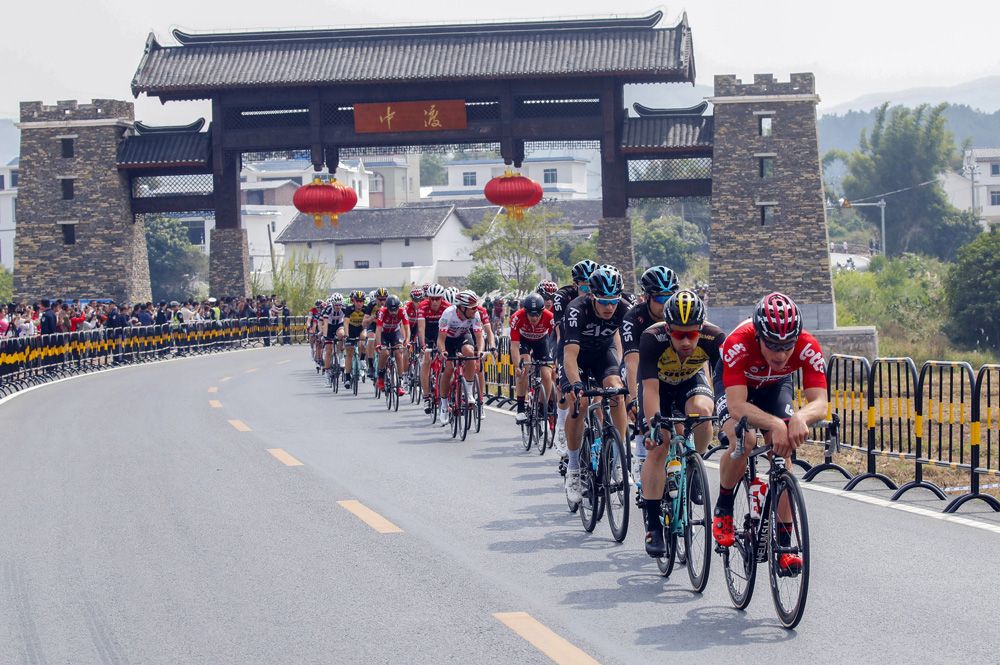 The pace was high on the rolling stage to Guilin