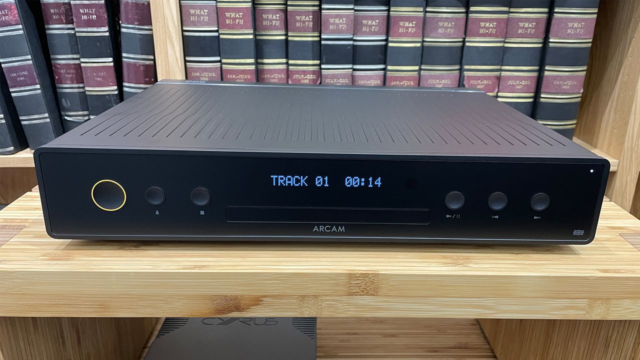 CD player: Arcam CD5