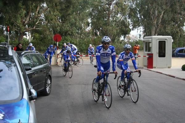 Gert Steegmans and Juan Manuel Garate lead the rest of the team back in.