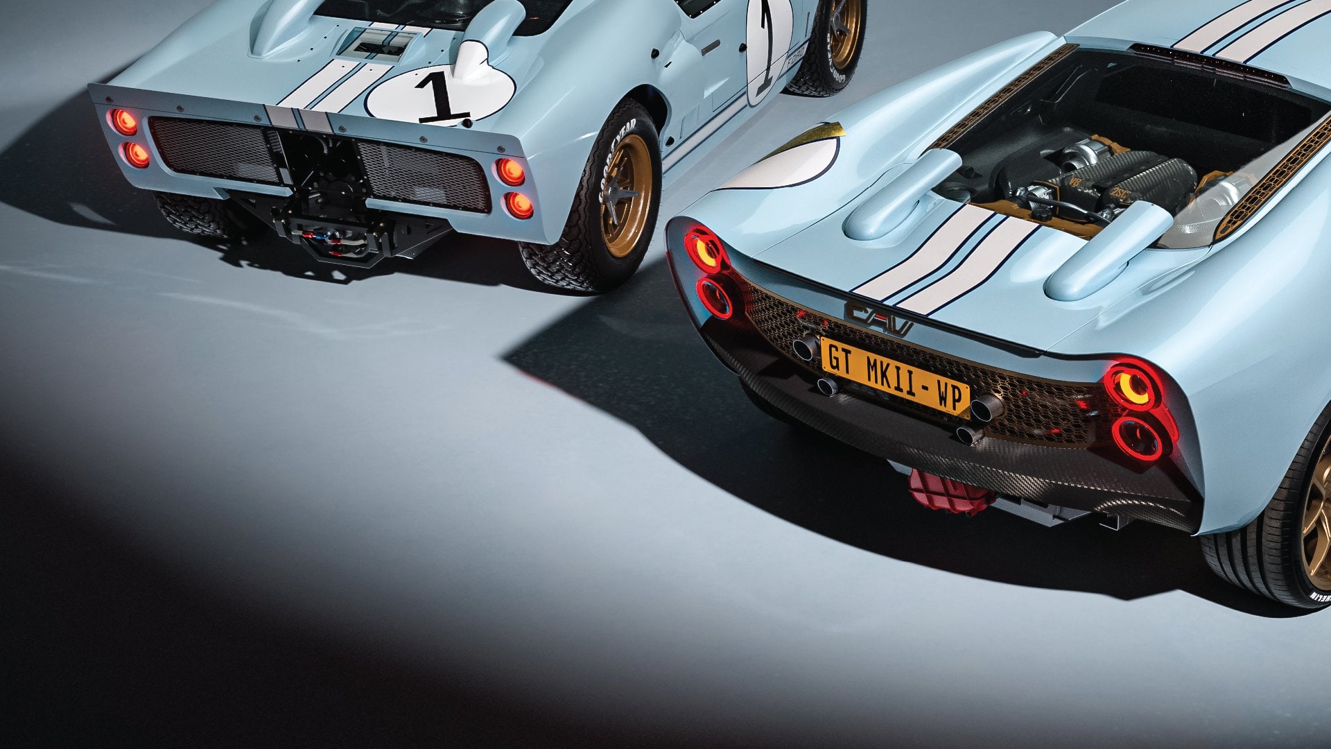 Cape Advanced Vehicles GT MkII (right)