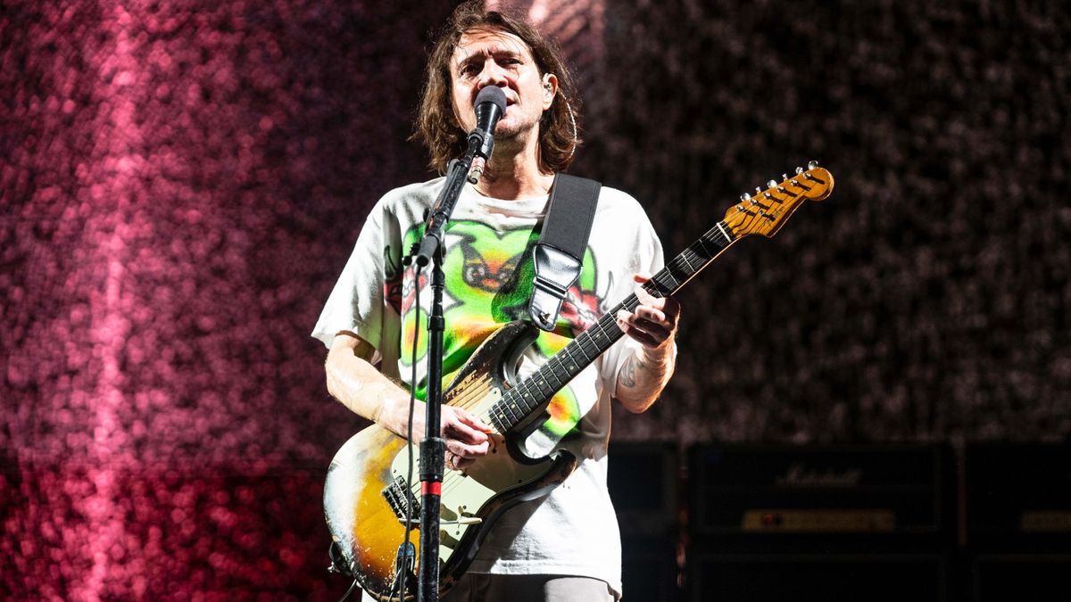  John Frusciante of Red Hot Chili Peppers performs during Lollapalooza at Grant Park on August 06, 2023 in Chicago, Illinois