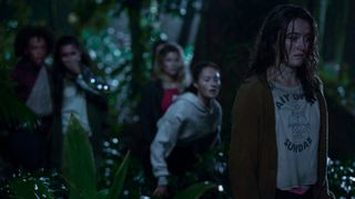 Mia Healey (Shelby Goodkind), Erana James (Toni Shalifoe), Sarah Pidgeon (Leah Rilke) in The Wilds season 2.