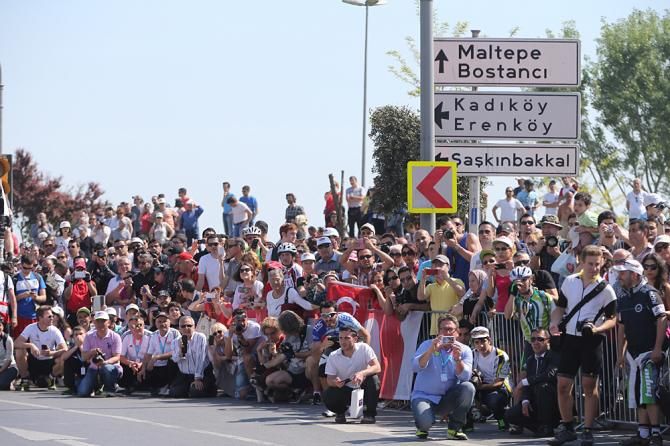 Plenty of fans were on hand to watch the final stage