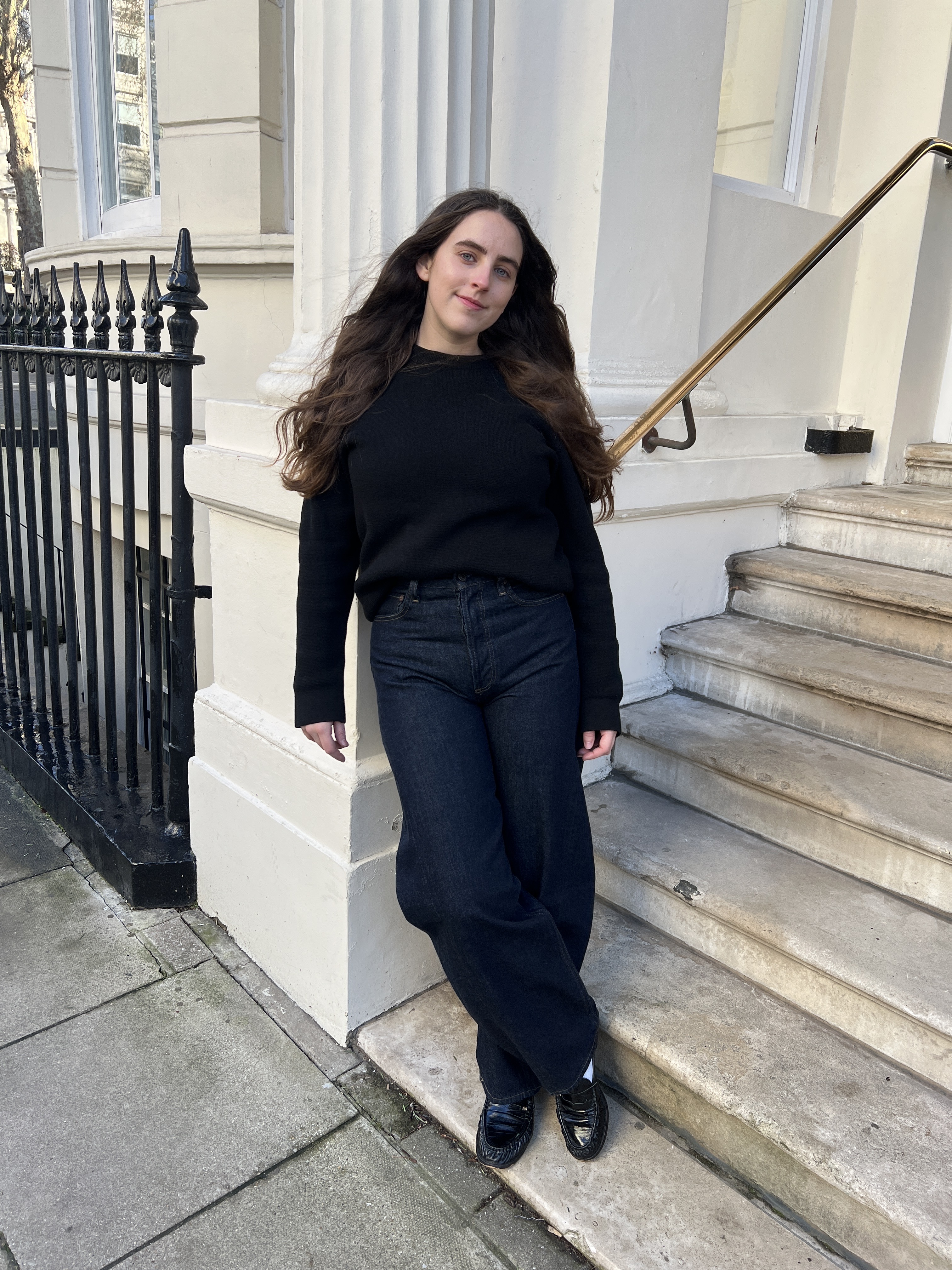 An image of Who What Wear UK's Ava Gilchrist wearing the Agolde Luna high-rise pieced taper jeans.