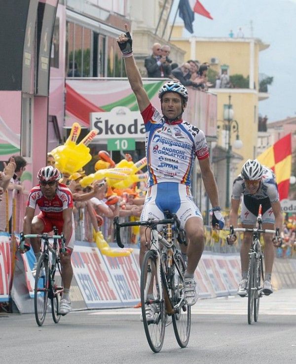 Michele Scarponi (Diquigiovanni - Androni) out-sprinted F&eacute;lix Cardenas (Barloworld) and Lars Ytting Bak (Team Saxo Bank) for the stage win.
