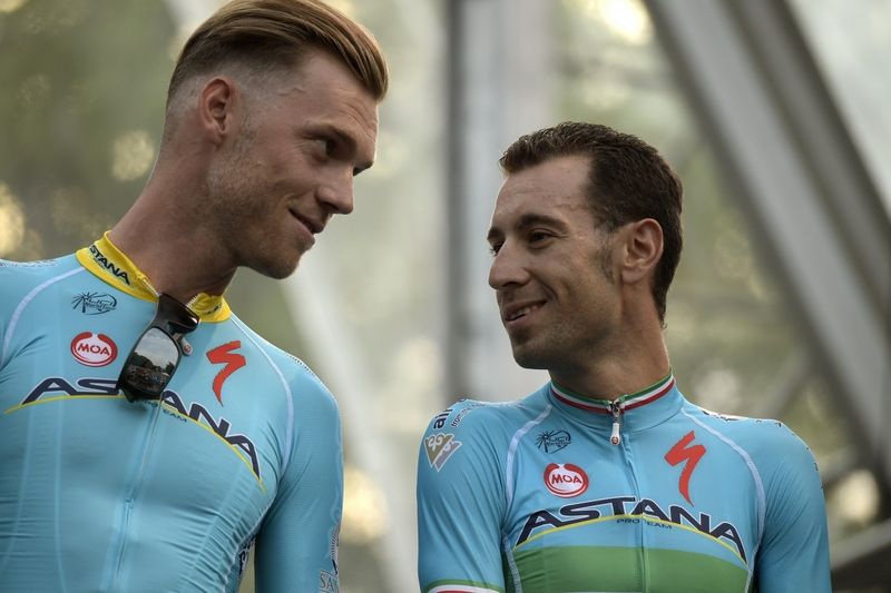 Lars Boom and Vincenzo Nibali chat on stage